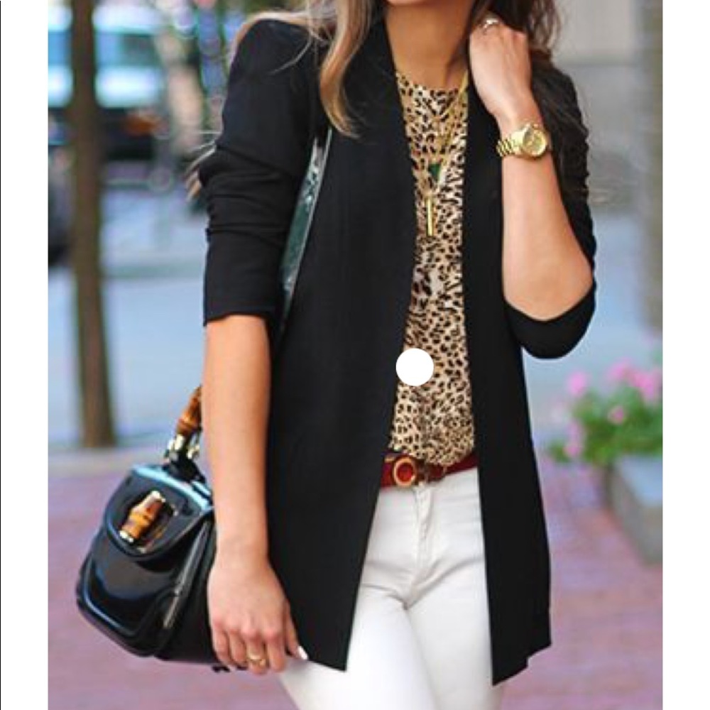 Cap sleeve leopard print blouse